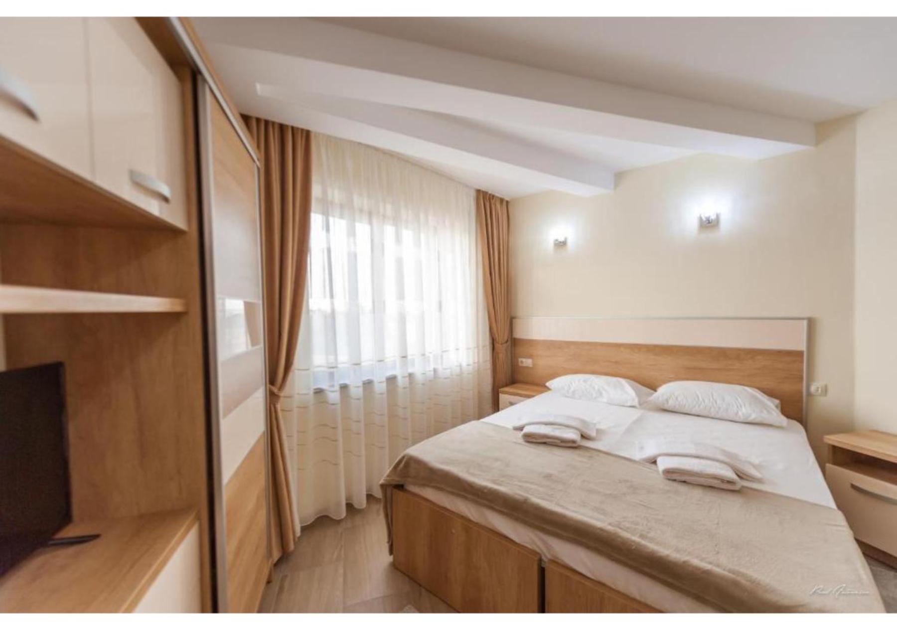 Luxury Apartment Piteşti Exterior foto